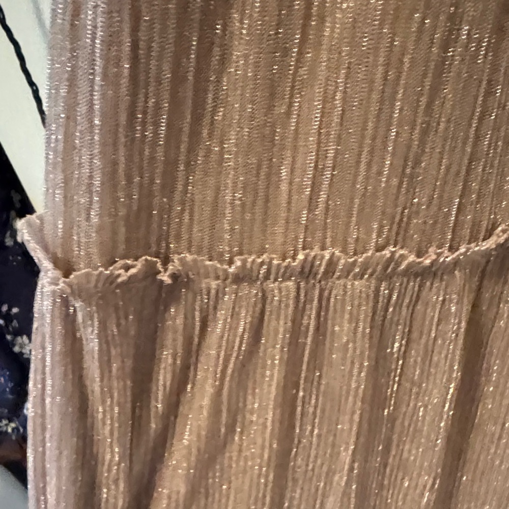 Elegant Off-Shoulder Ruffle Dress - Picture 4 of 5